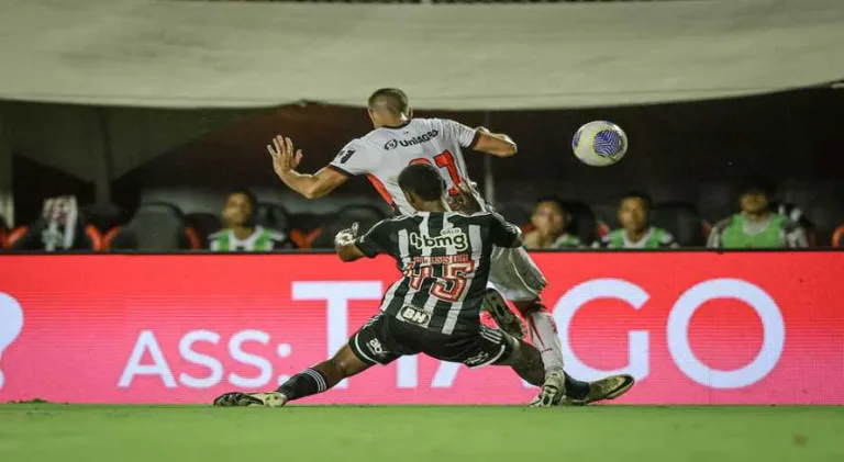 Vitória surpreende em goleada sobre o Atlético-MG no Brasileirão