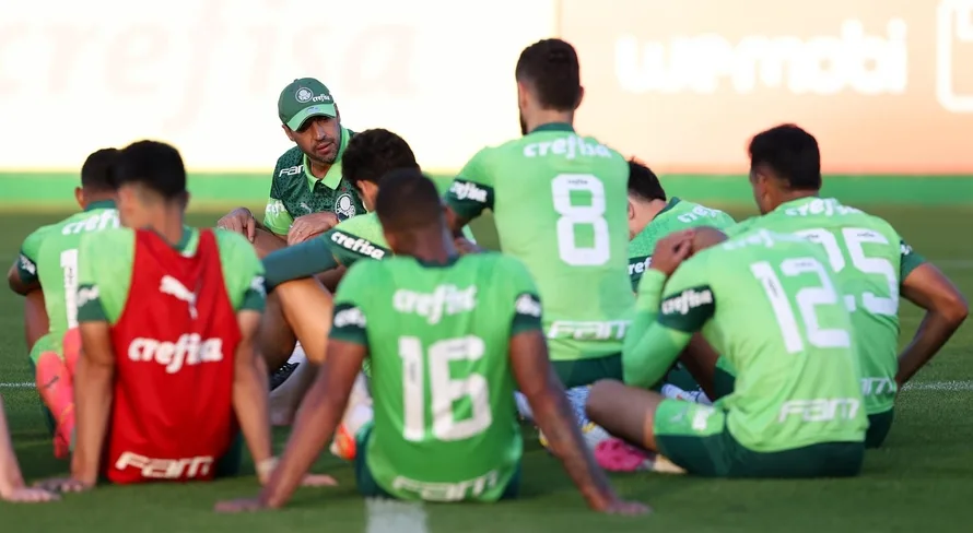Com ou sem Dudu: como Abel Ferreira pode escalar o Palmeiras após negociação com o Cruzeiro melar