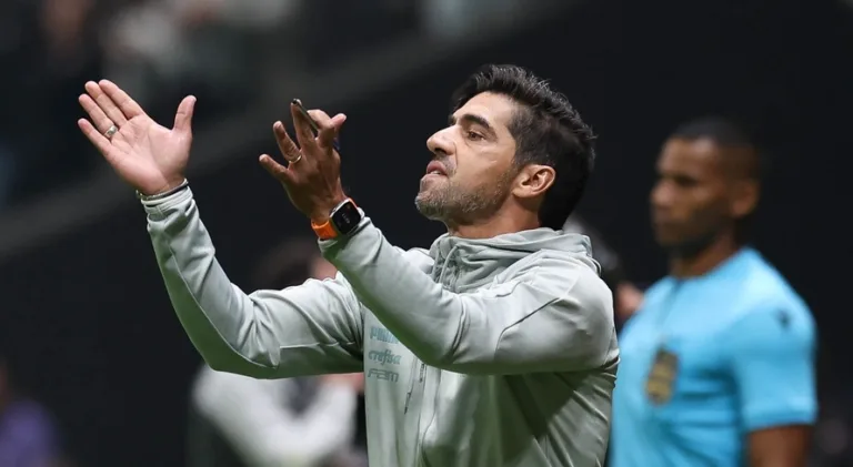 Abel Ferreira cita o Santos para dizer como os adversários jogam contra o Palmeiras: “Metem a faca nos dentes”