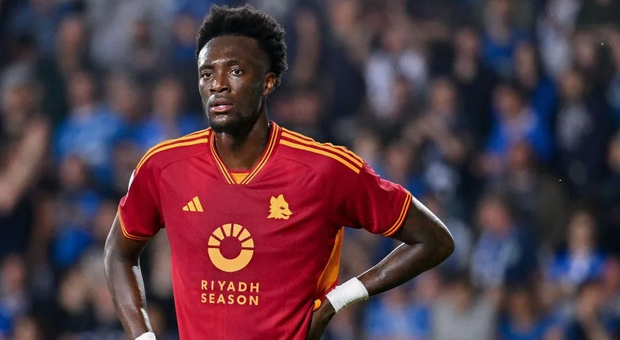 Aston Villa e Tottenham disputam contratação de jogador da Roma