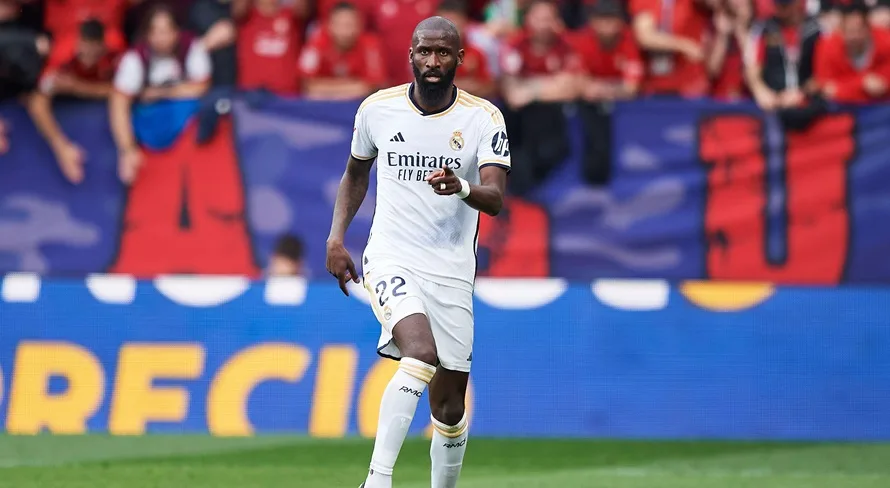 Al Nassr prepara oferta astronômica por titular do Real Madrid