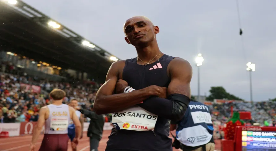Alison dos Santos vence etapa de Estocolmo da Diamond League