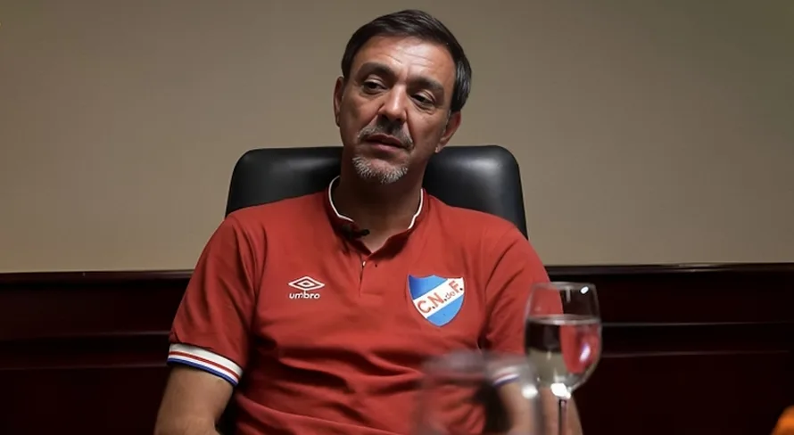 Recoba elege três brasileiros que gostaria de ver na seleção uruguaia