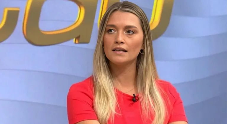 Ana Thaís exalta centroavante “diferenciado”: “Não tem como”