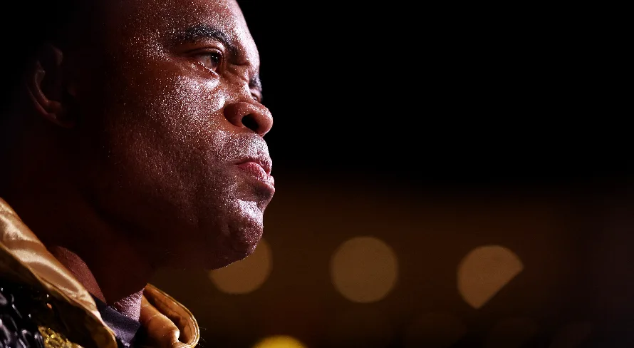 Anderson Silva se aposenta após empate com Chael Sonnen em luta de boxe