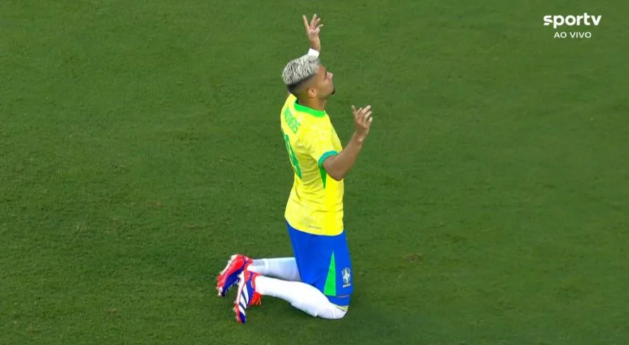 Andreas Pereira abre o placar do jogo México x Brasil; assista ao gol
