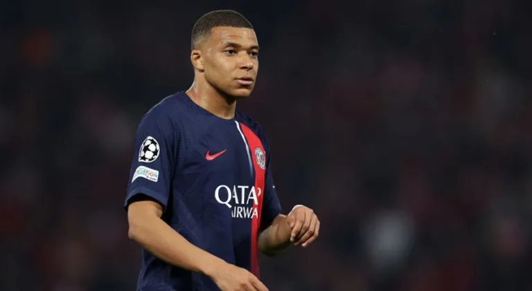 Anunciado pelo Real Madrid, Mbappé tem bolada pendente com o PSG, diz jornal