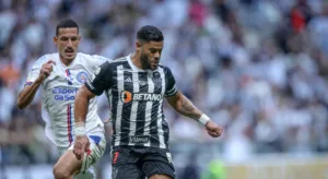 Atlético-MG empata com o Bahia em jogo do Brasileirão com golaço de Hulk e ‘Lei do Ex’