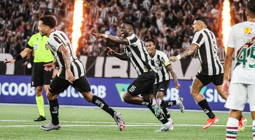 PVC coloca Botafogo perto da liderança do Brasileirão, mas manda recado