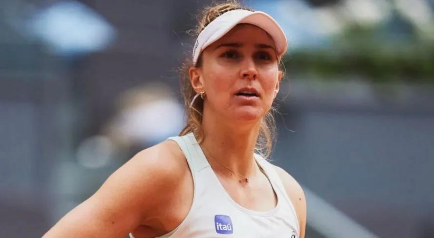 Bia Haddad sente dores e abandona partida no WTA de Toronto