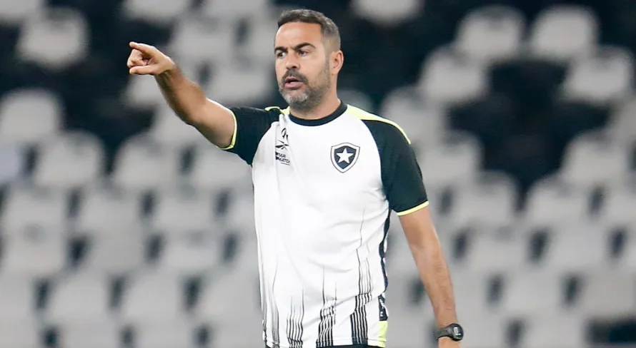 Veja a provável escalação do Botafogo hoje contra o Fluminense