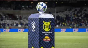 Jornal argentino vê crise em dois clubes e deixa aviso sobre “virada de mesa” no Brasileirão