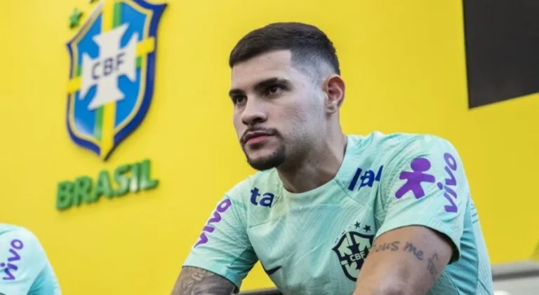 Bruno Guimarães revela clubes do futebol brasileiro que deseja jogar