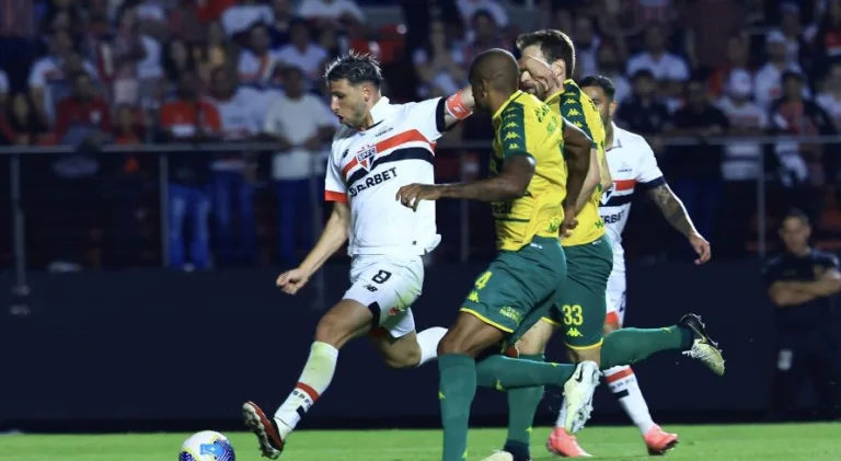 Calleri justifica vaias dos torcedores para o SPFC: “A gente não jogou bem”