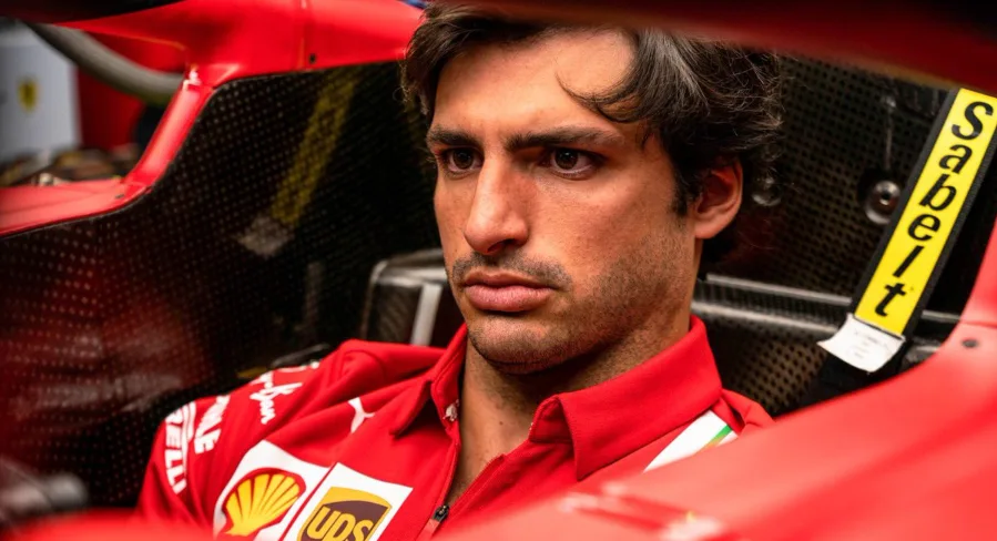Carlos Sainz revela mágoa com a Ferrari: “Ninguém gosta de ser descartado”