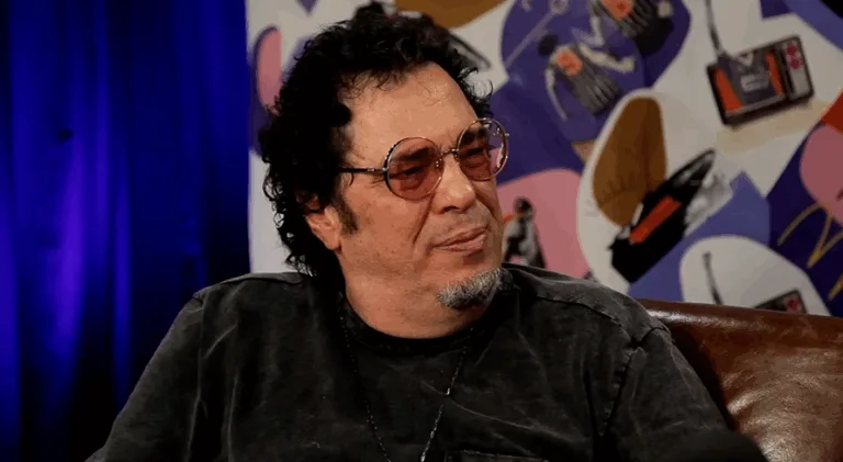 Casagrande vê possível time imbatível no futebol brasileiro: “Atropelada certa”