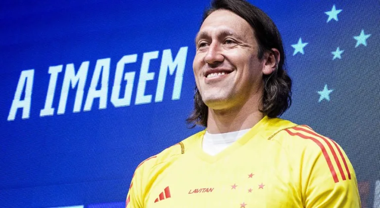 Cássio cita 4 nomes que o convenceram a sair do Corinthians para o Cruzeiro