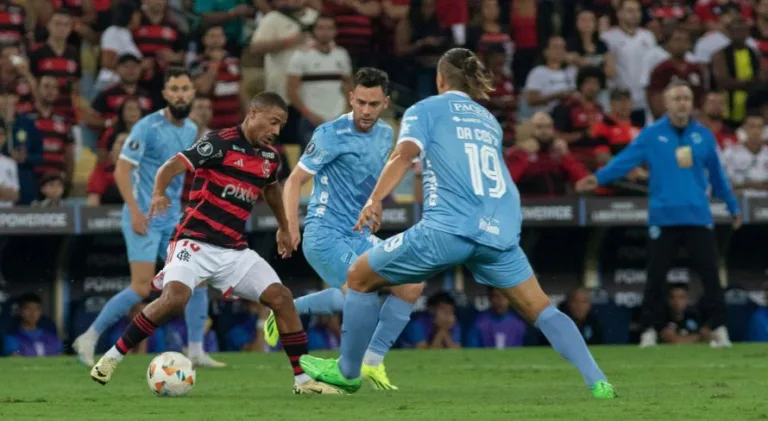 Artilheiro do Bolívar acredita em classificação sobre o Flamengo na Copa Libertadores