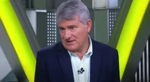 Cleber Machado elege o melhor time do futebol brasileiro que ele viu jogar