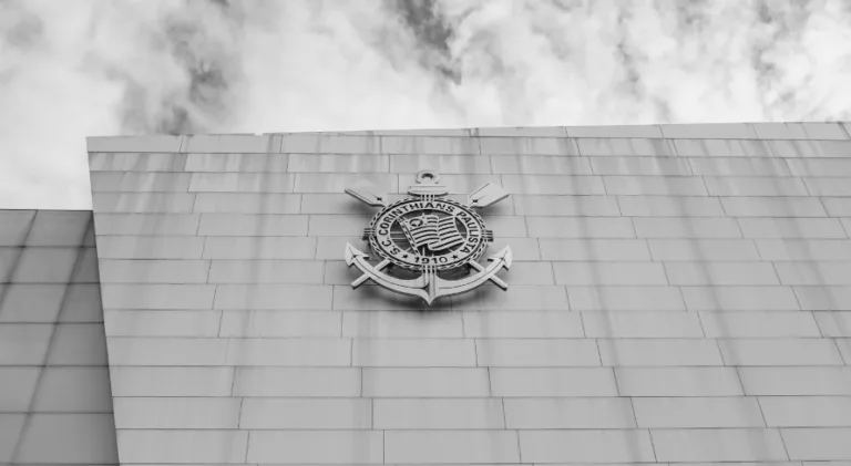 Corinthians confirma permanência de patrocinadora após polêmica