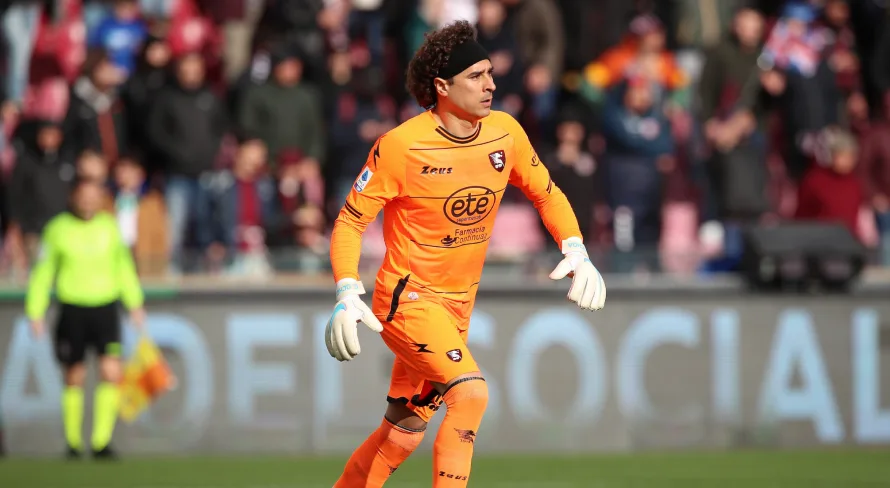 Goleiro mexicano foi oferecido ao Corinthians; veja os detalhes