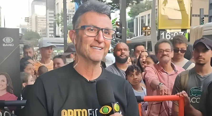 Craque Neto “aplaude” camisa 10 diferenciado no Brasileirão: “Muito f…”