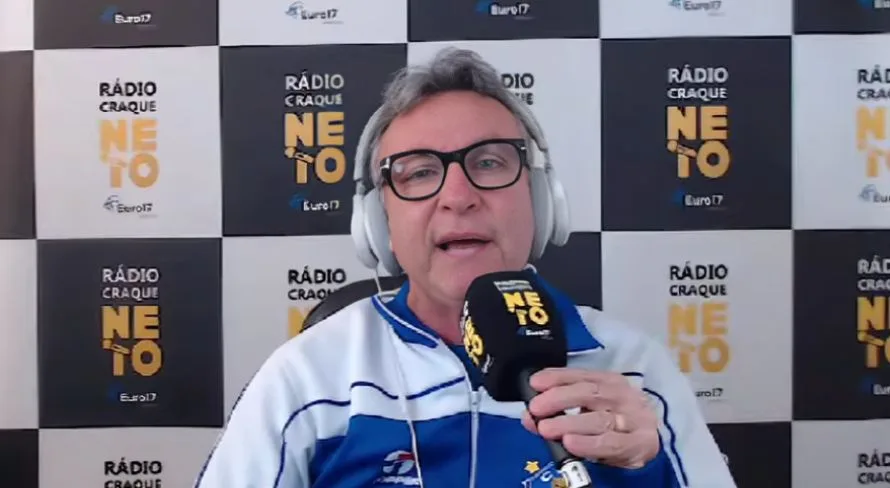 Craque Neto vê atacante em “outro patamar” no Brasileirão: “Impressionante”