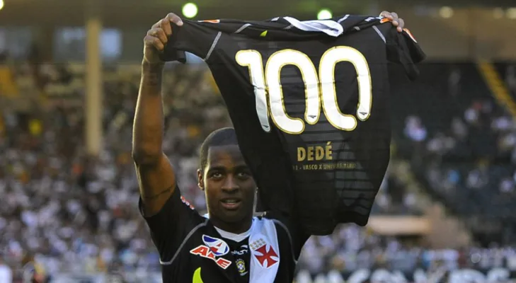 Dedé explica interesse pelo Flamengo e indica torcida por três clubes Dedé explica interesse pelo Flamengo e indica torcida por três clubes