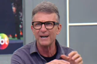 Craque Neto durante programa "Os Donos da Bola"