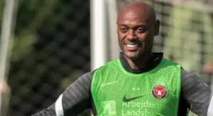 Vagner Love não pipoca e crava melhor camisa 9 do Brasil: “Não vejo outro”