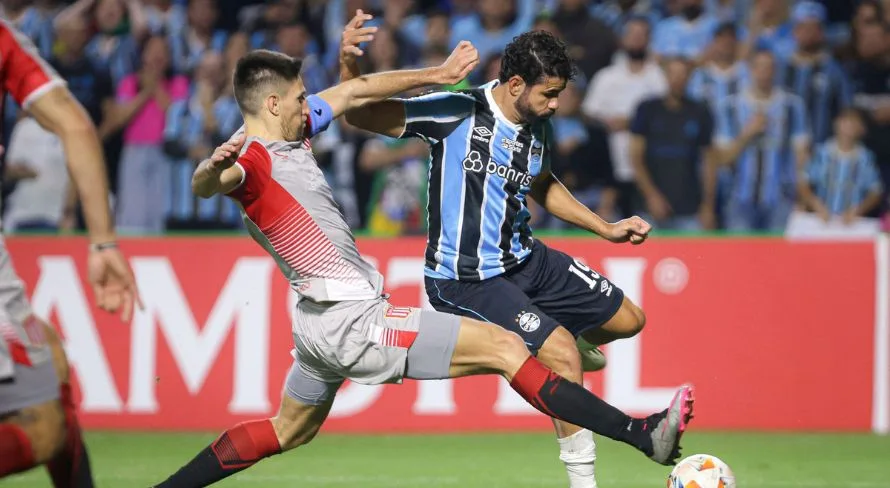 Grêmio empata com o Estudiantes e passa em segundo do grupo na Libertadores