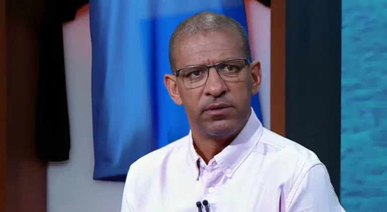 Djalminha cita atacante “injustiçado” no futebol brasileiro