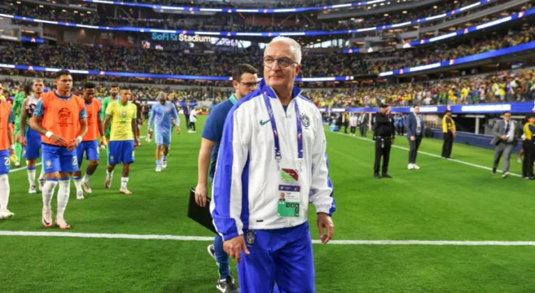 Dorival Júnior vê seleção brasileira com melhor futebol da Copa América: “Ninguém jogando mais”