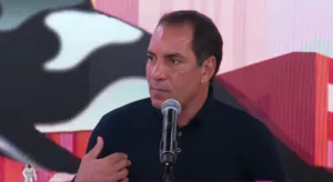 Edmundo indica quarteto ofensivo extraordinário no Brasileirão
