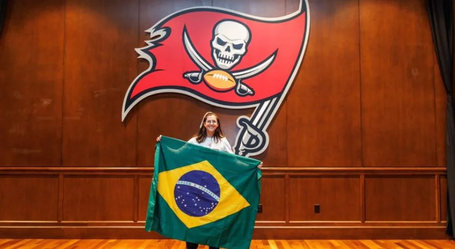 Brasileira conquista vaga para ser bolsista na comissão técnica de time da NFL