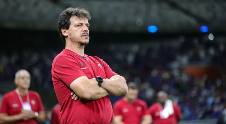 Diniz avalia derrota do Fluminense no Brasileirão: “Muito leniente”