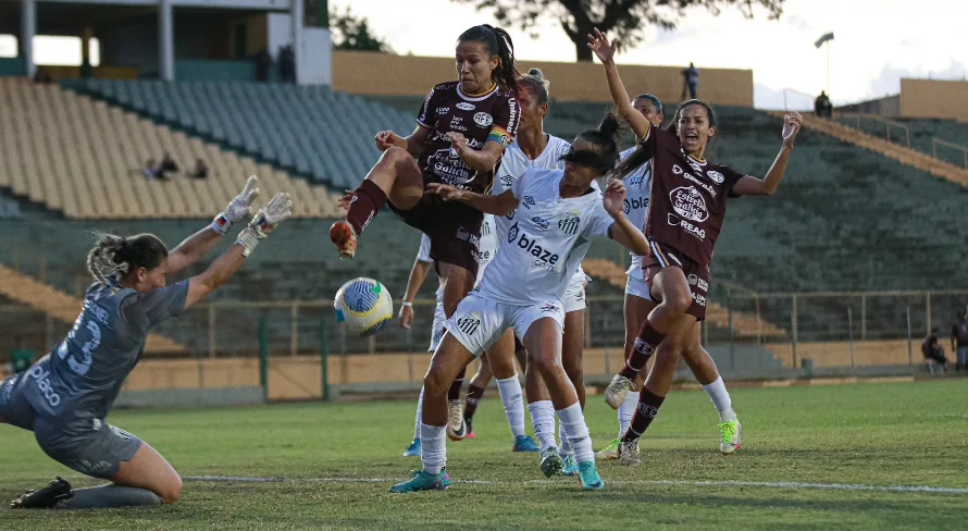Ferroviária vence e mantém Santos no Z4 do Brasileirão Feminino
