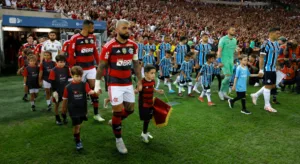 Renato Maurício Prado manda recado ao Flamengo na Libertadores: “Vai entrar no caminho”