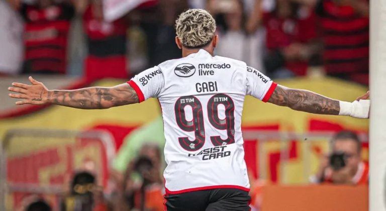Facincani informa sobre chance de Gabigol no Palmeiras: “Abel adora ele”