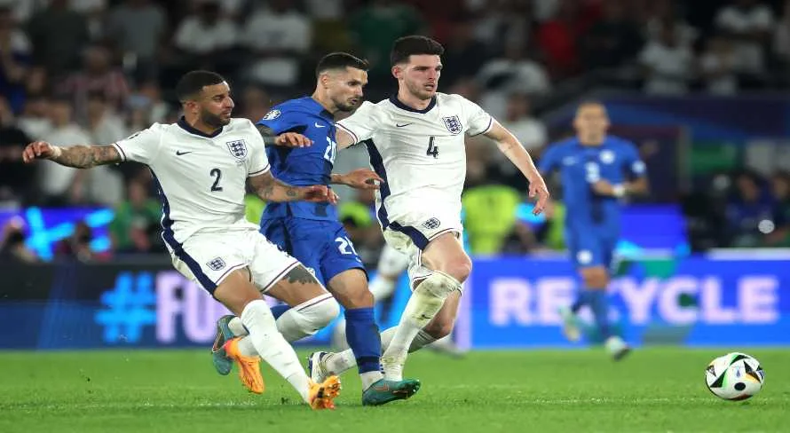 Inglaterra empata com Eslovênia e avança ao mata-mata da Eurocopa