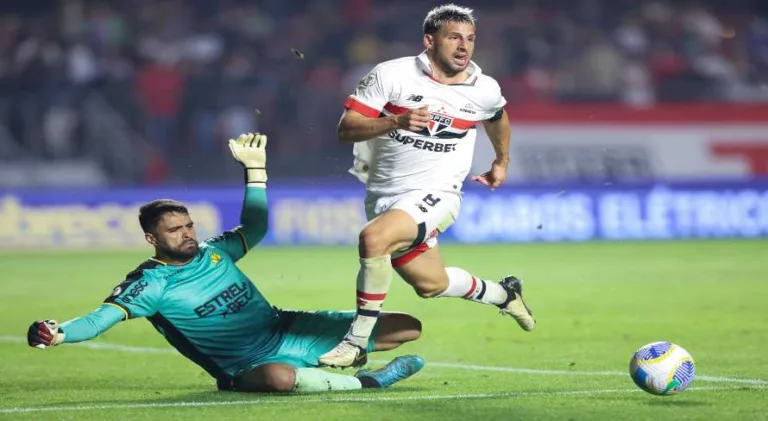 SPFC se aproxima do G-6 ao vencer o Criciúma pelo Brasileirão