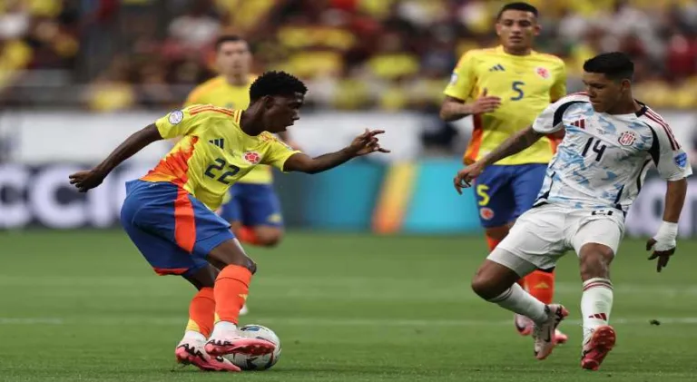 Colômbia vence a Costa Rica e avança às quartas de final da Copa América