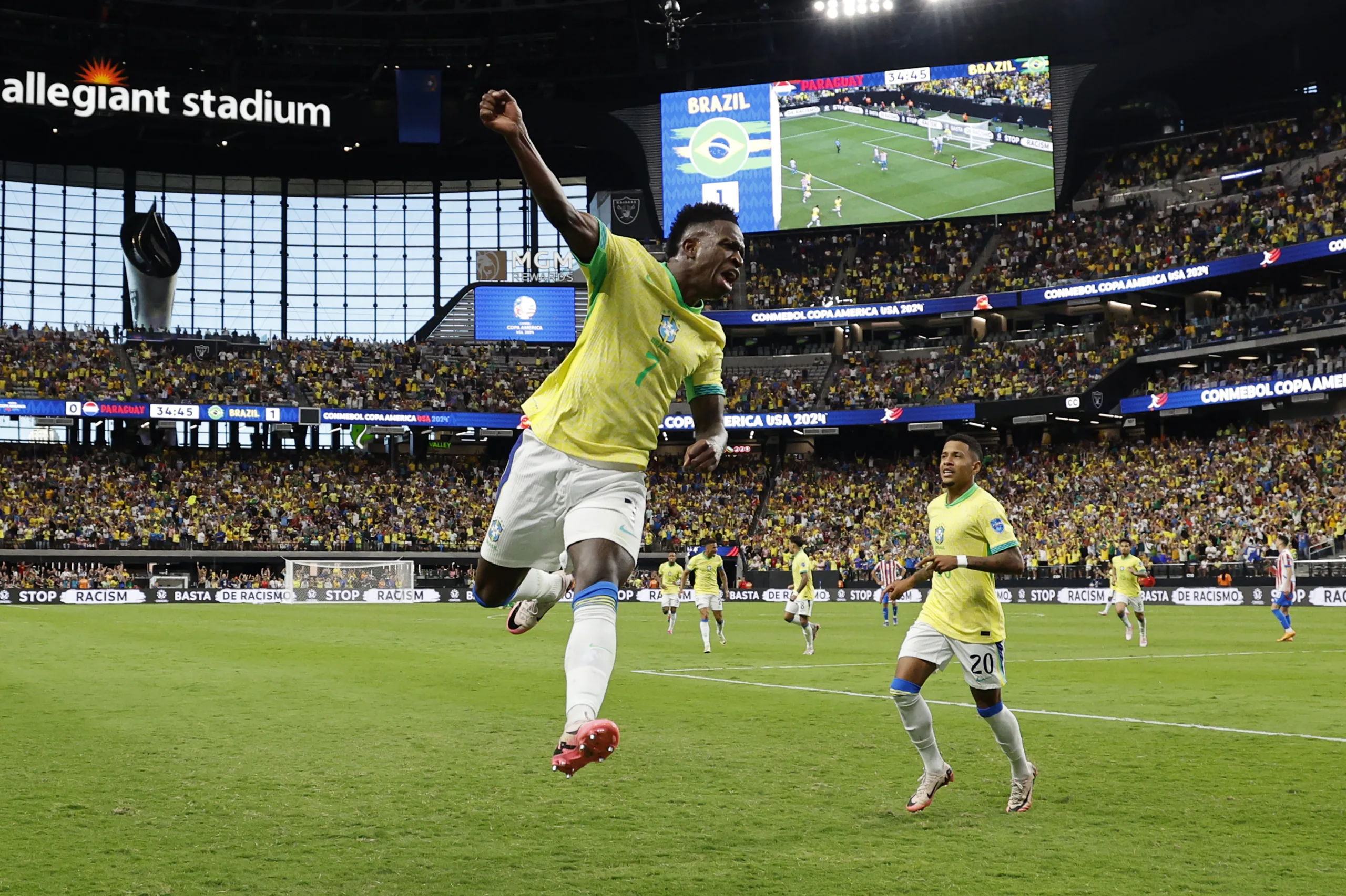 Com show ofensivo, Brasil amplia contra o Paraguai na Copa América; assista