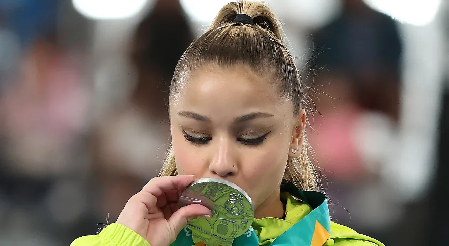 Ginasta do Flamengo, Flávia Saraiva vai para Olimpíadas de Paris após brilho nos Jogos Pan-Americanos