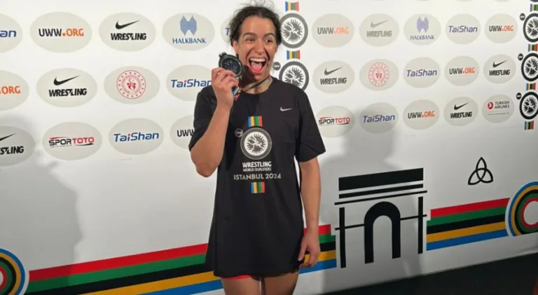 Giullia Penalber, no wrestling, disputa torneio e busca ser cabeça de chave nos Jogos Olímpicos de Paris 2024