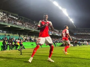 Internacional recusa nova proposta do Flamengo por zagueiro