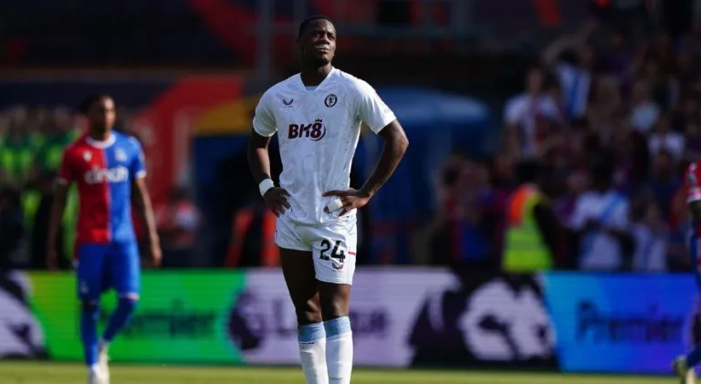 Aston Villa define preço por atacante alvo de Arsenal e Chelsea