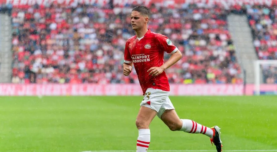 Meio-campista do PSV descarta transferência para o Real Madrid