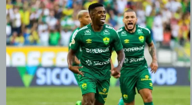 Jonathan Cafú celebra goleada do Cuiabá contra o Fortaleza e define foco no Brasileirão