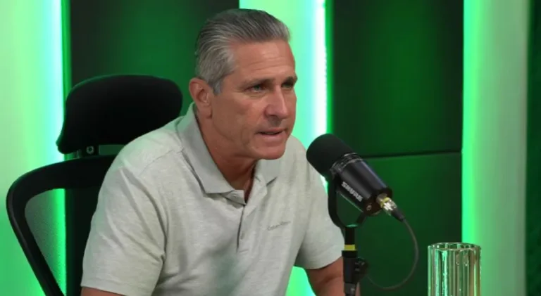 Jorginho deixa Cafu em segundo plano ao eleger melhor lateral-direito da história